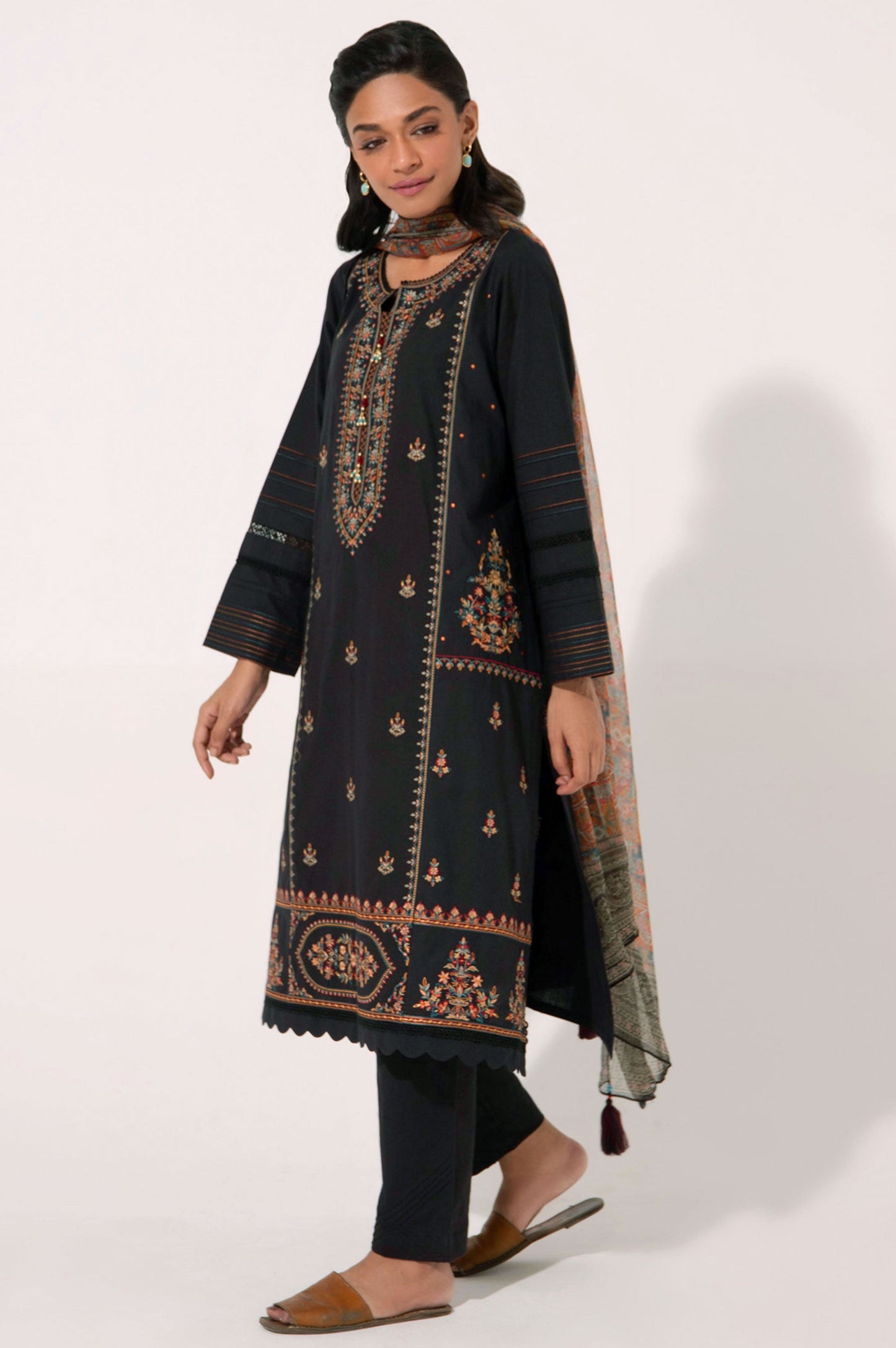 Stitched 3 Piece Embroidered Cambric Shirt with Printed Chiffon Dupatta