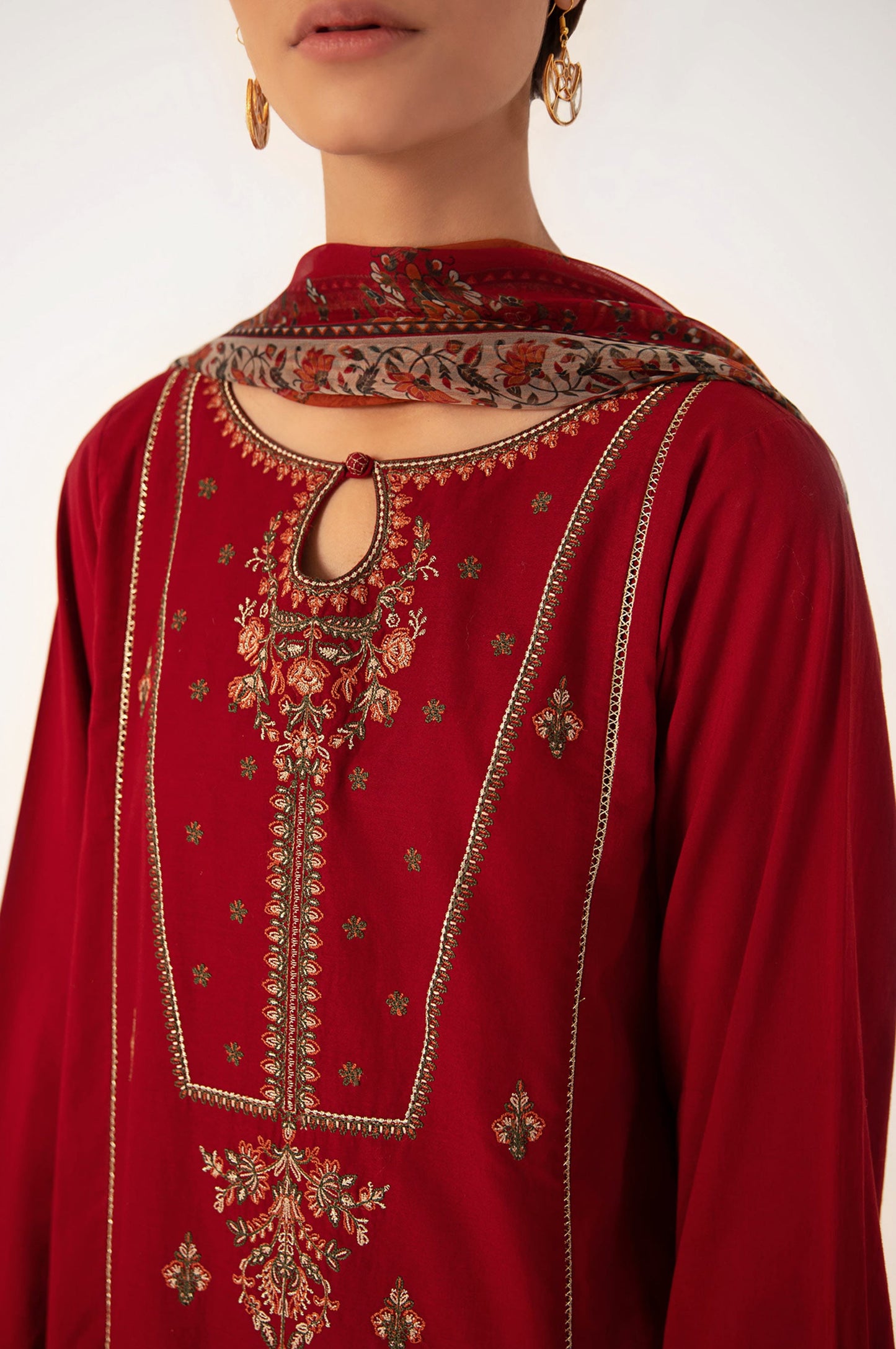 Stitched 3 Piece Embroidered Cambric Shirt with Chiffon Dupatta