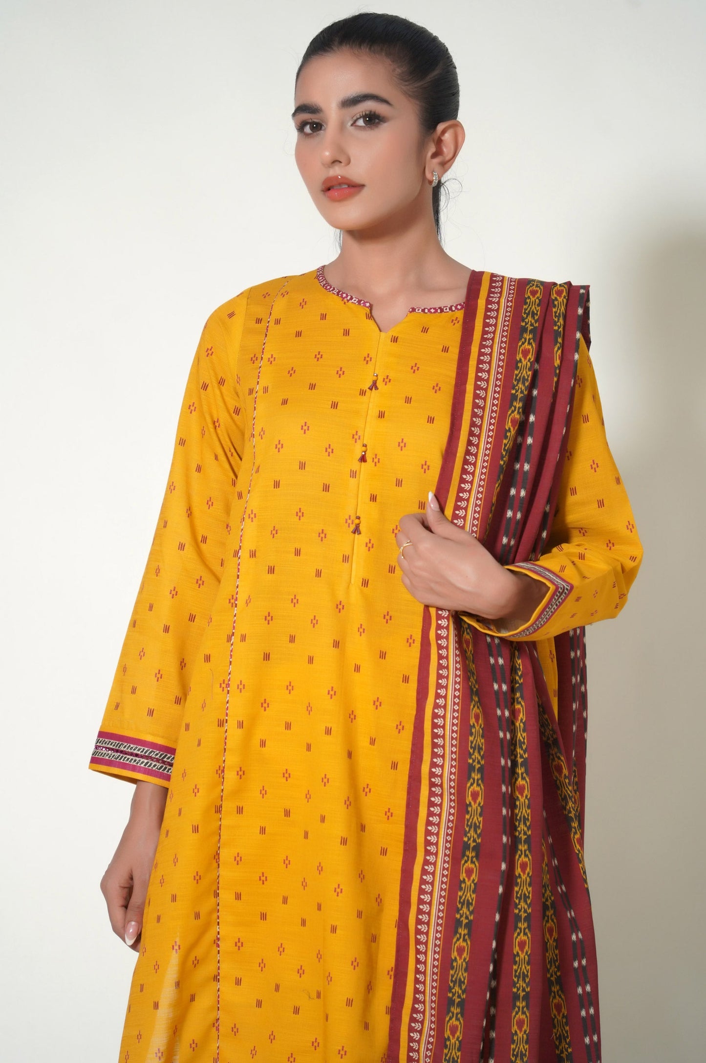 Stitched 3 Piece Printed Khaddar Suit