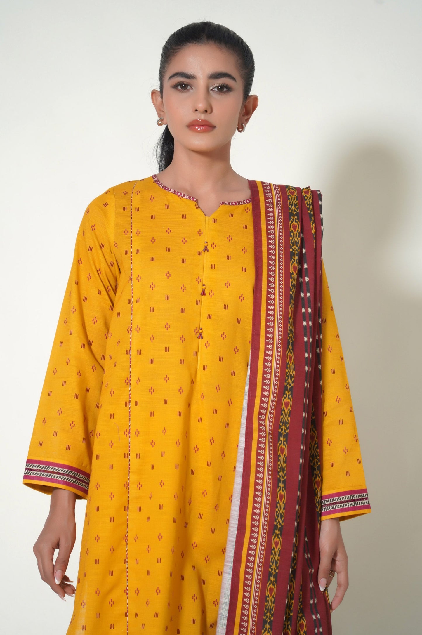 Stitched 3 Piece Printed Khaddar Suit