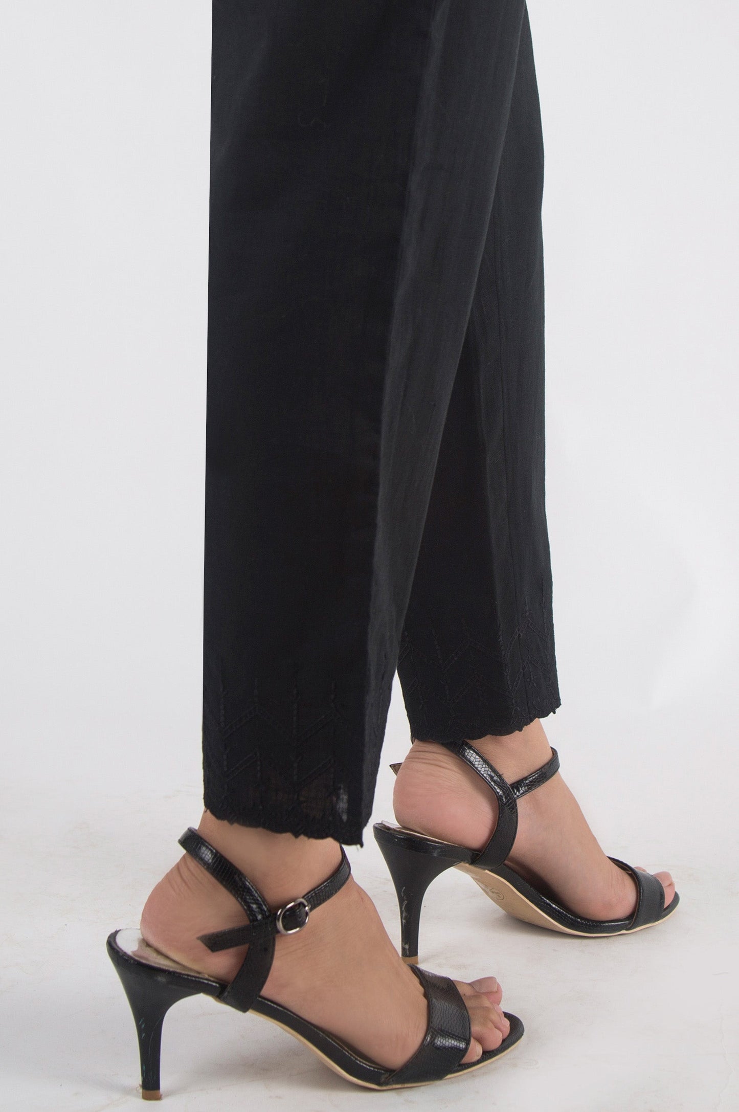 Embroidered Cotton Slub Pants - Black
