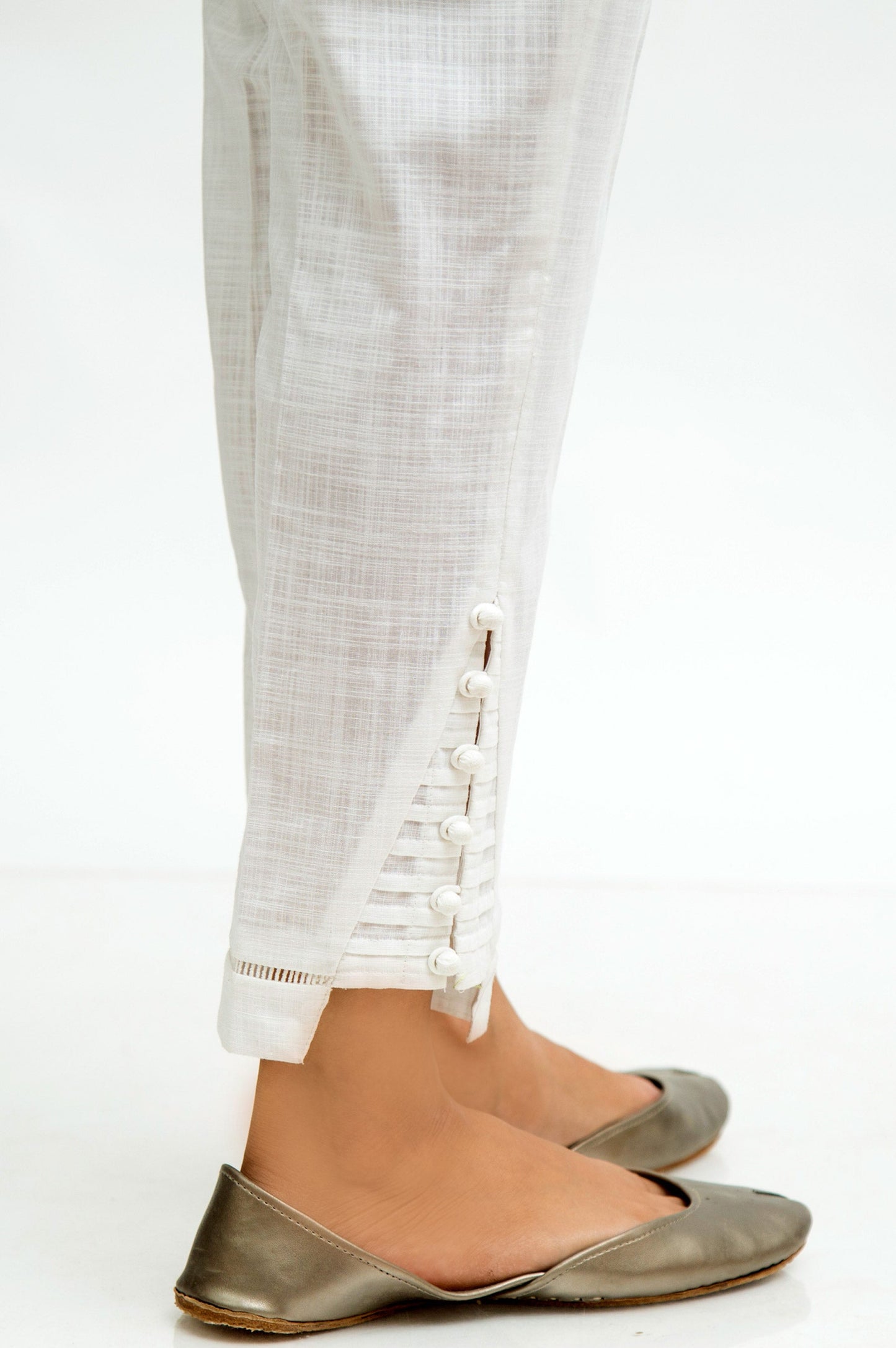 Cotton Slub Embellished Cigarette Pants - White