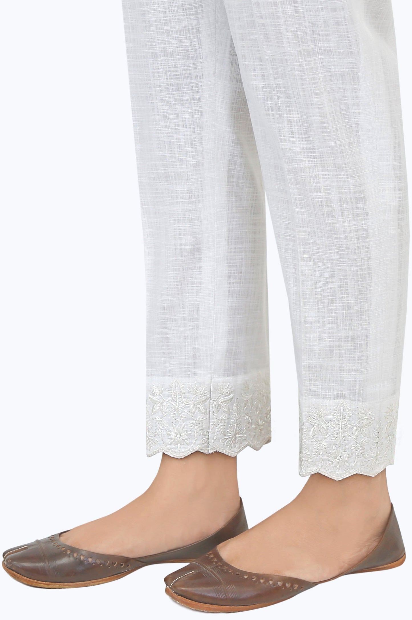 Embroidered Slub Cigarette Pants - White