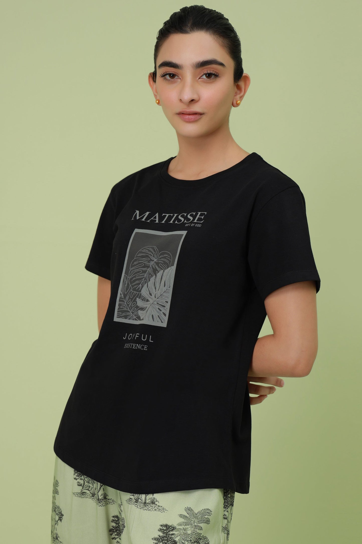 Crew Neck Half Sleeves Tee - Black