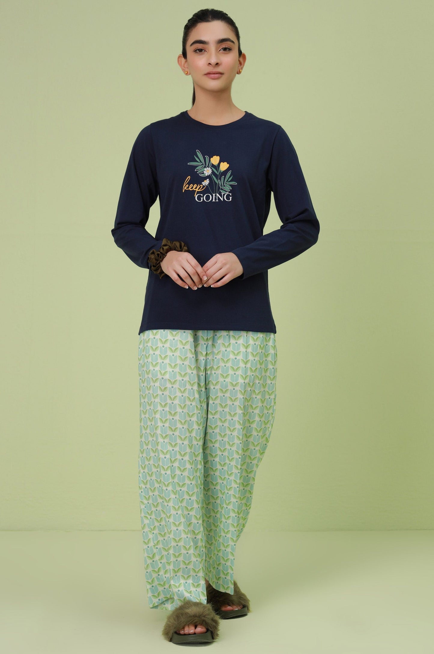 Crew Neck Full Sleeves Tee