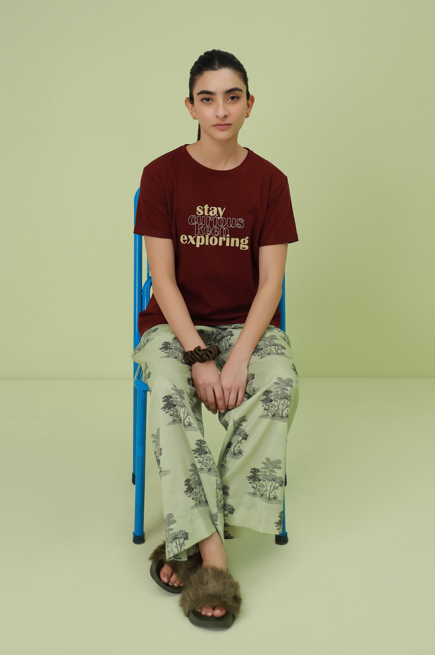 Crew Neck Half Sleeves Tee - Burgundy