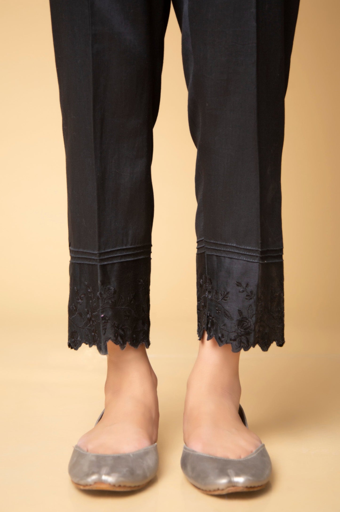 Embroidered Cotton Satin Pants - Black