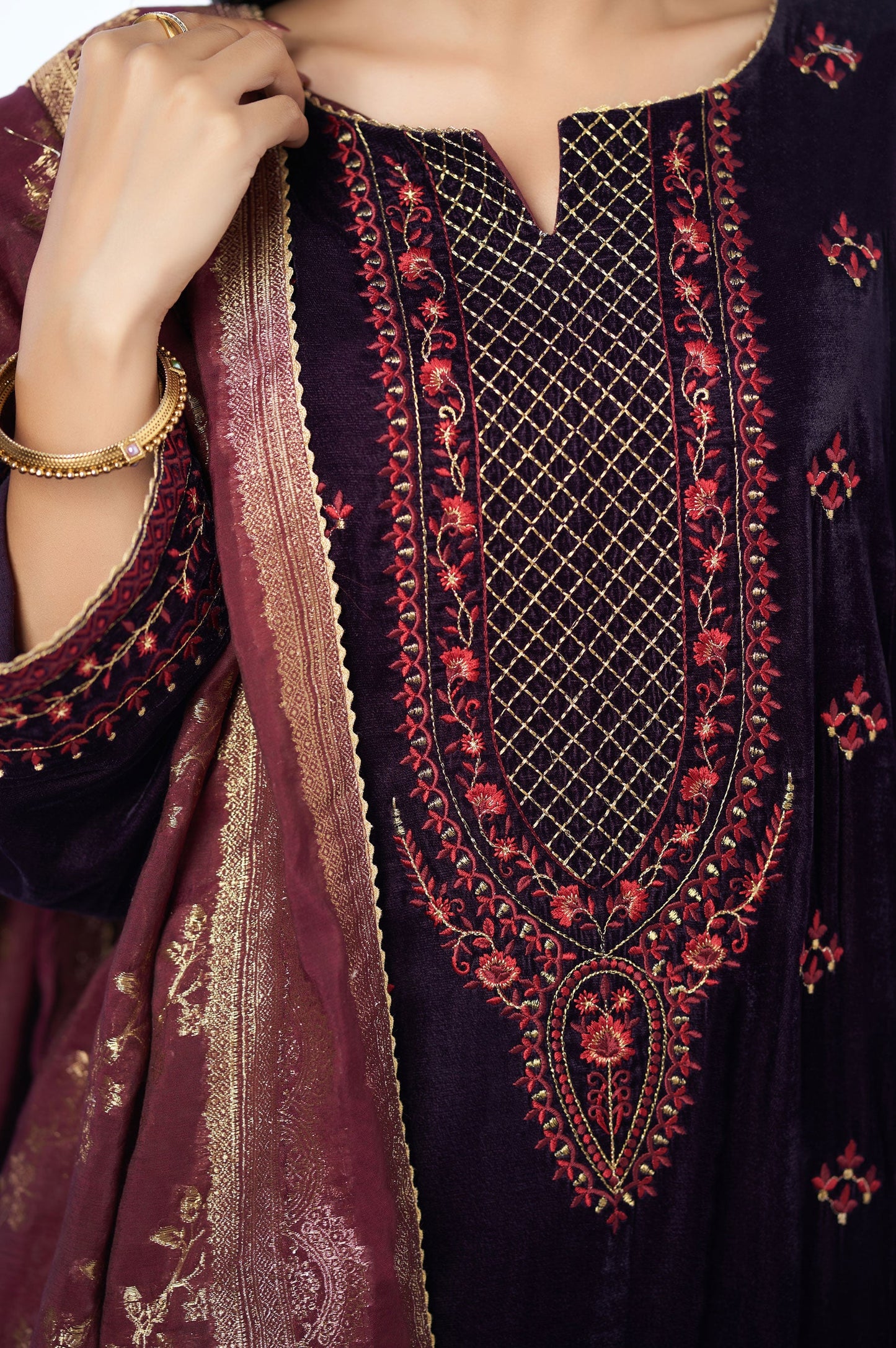 3 piece Unstitched Velvet Suit