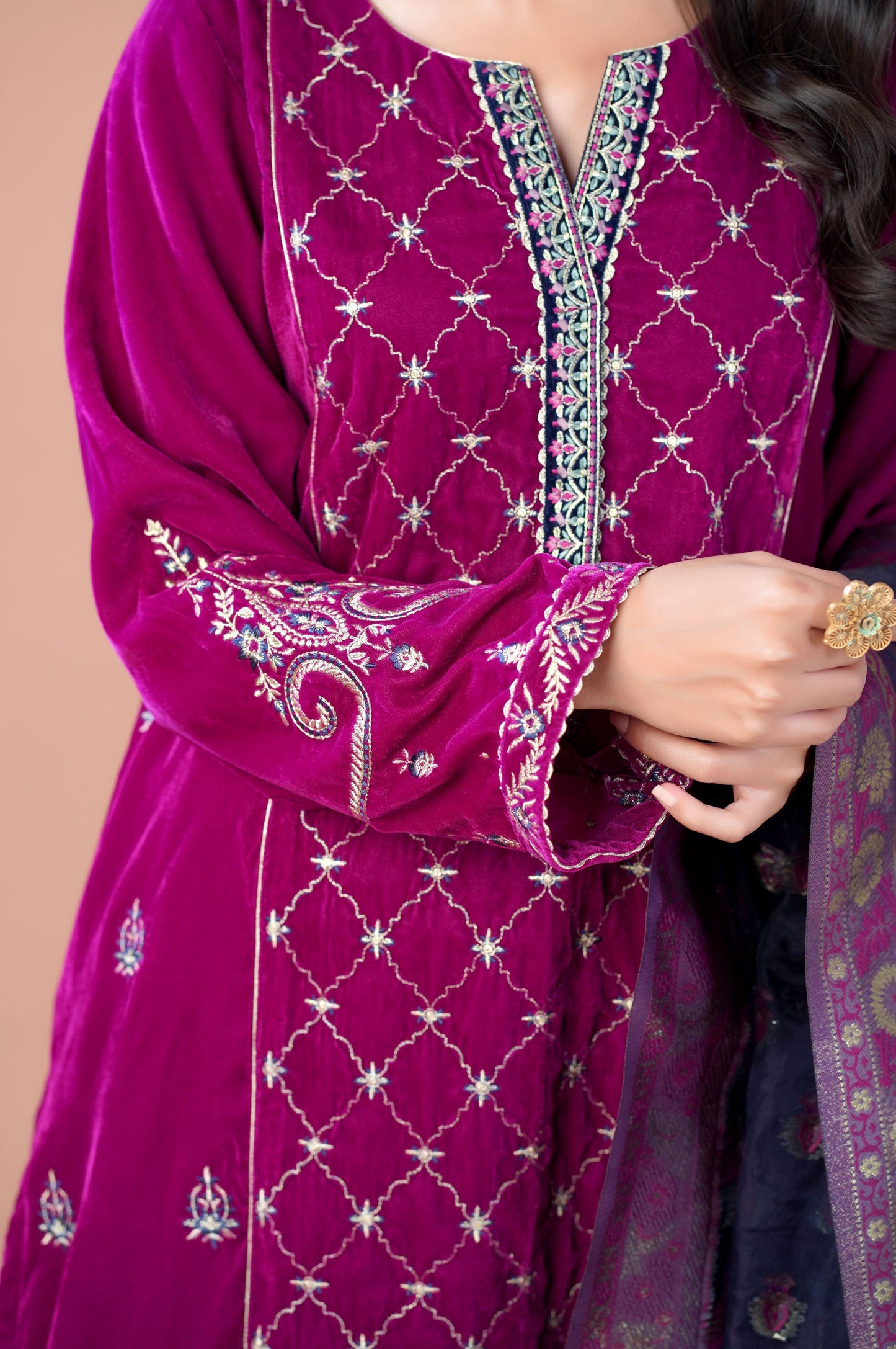 3 Pieces Unstitched Embroidered Velvet Suit