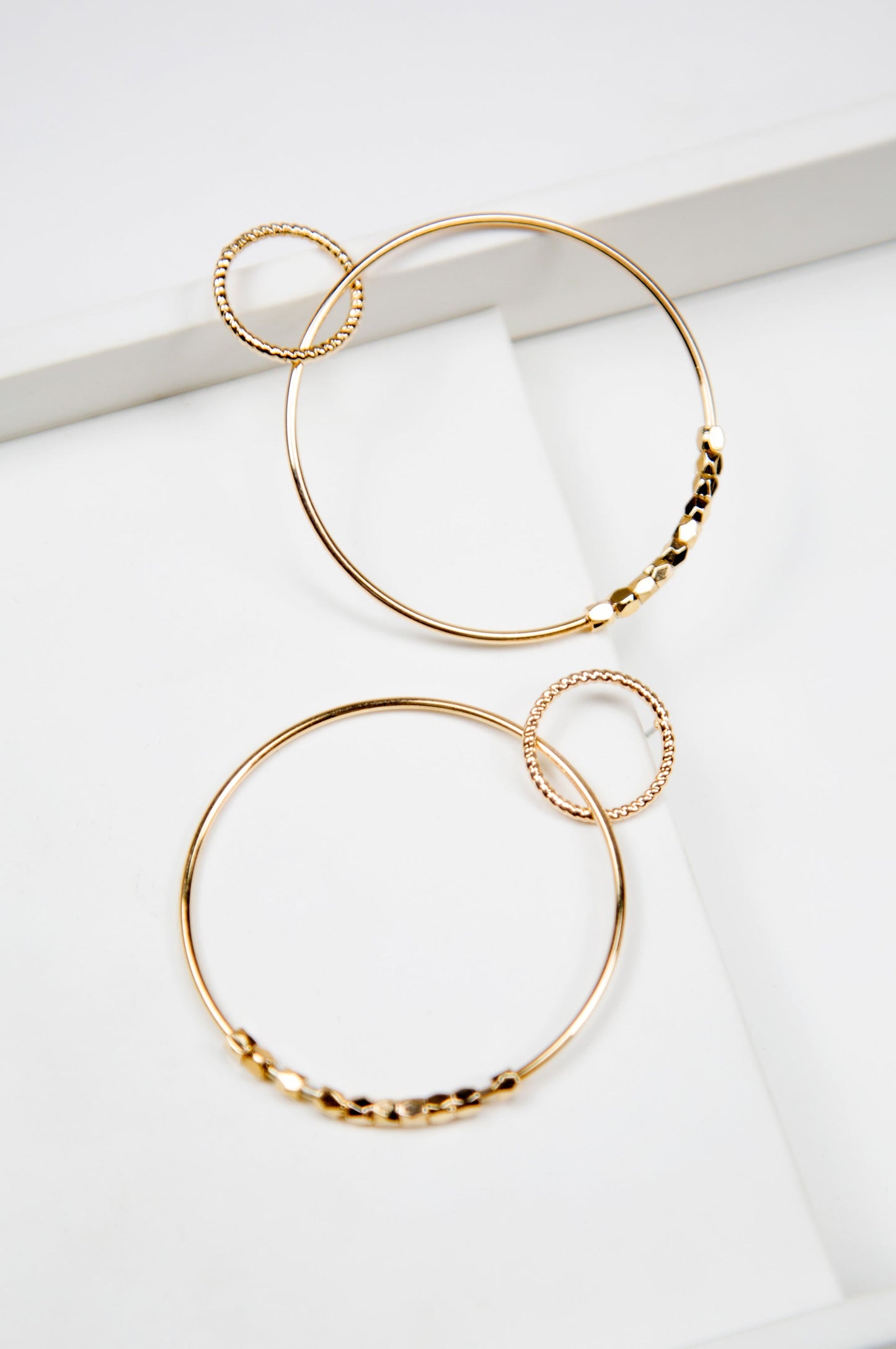 Pebble-Circular-Drop-Earrings