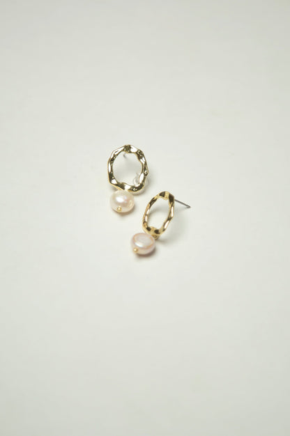 Golden Swirl Pearl Earrings