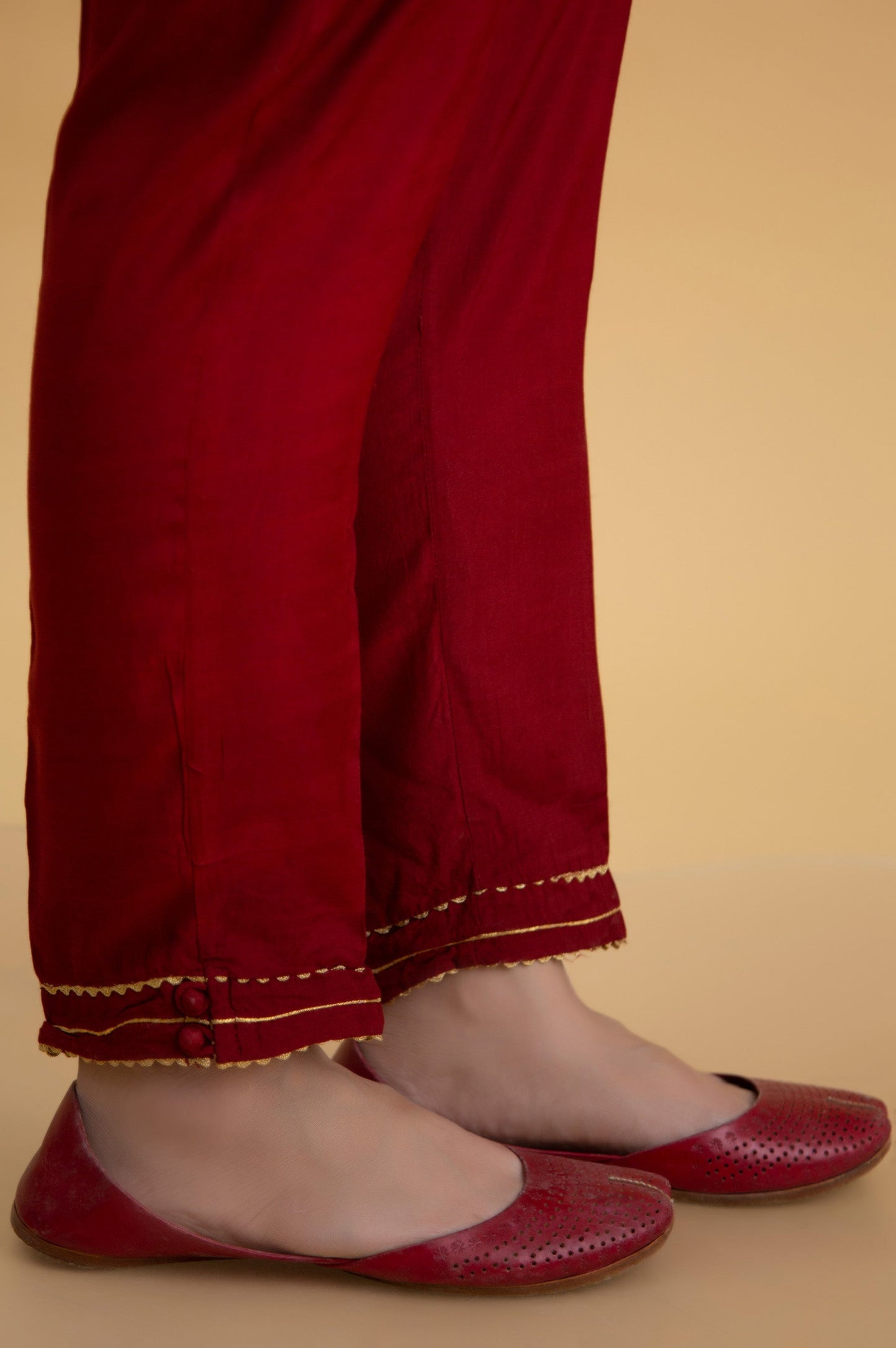 Basic Raw Silk Cigarette Pants - Red