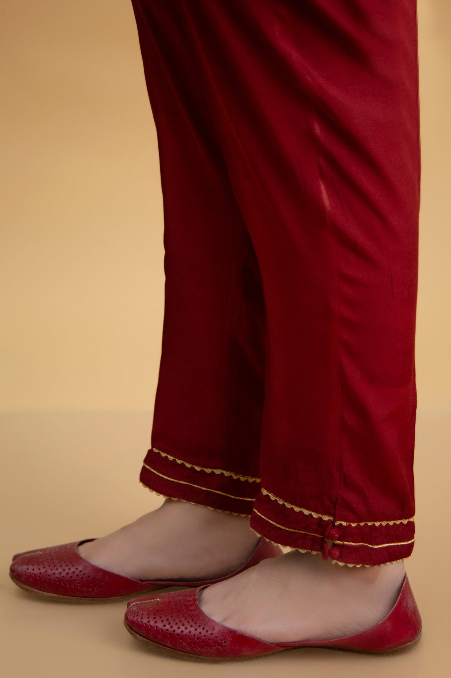 Basic Raw Silk Cigarette Pants - Red