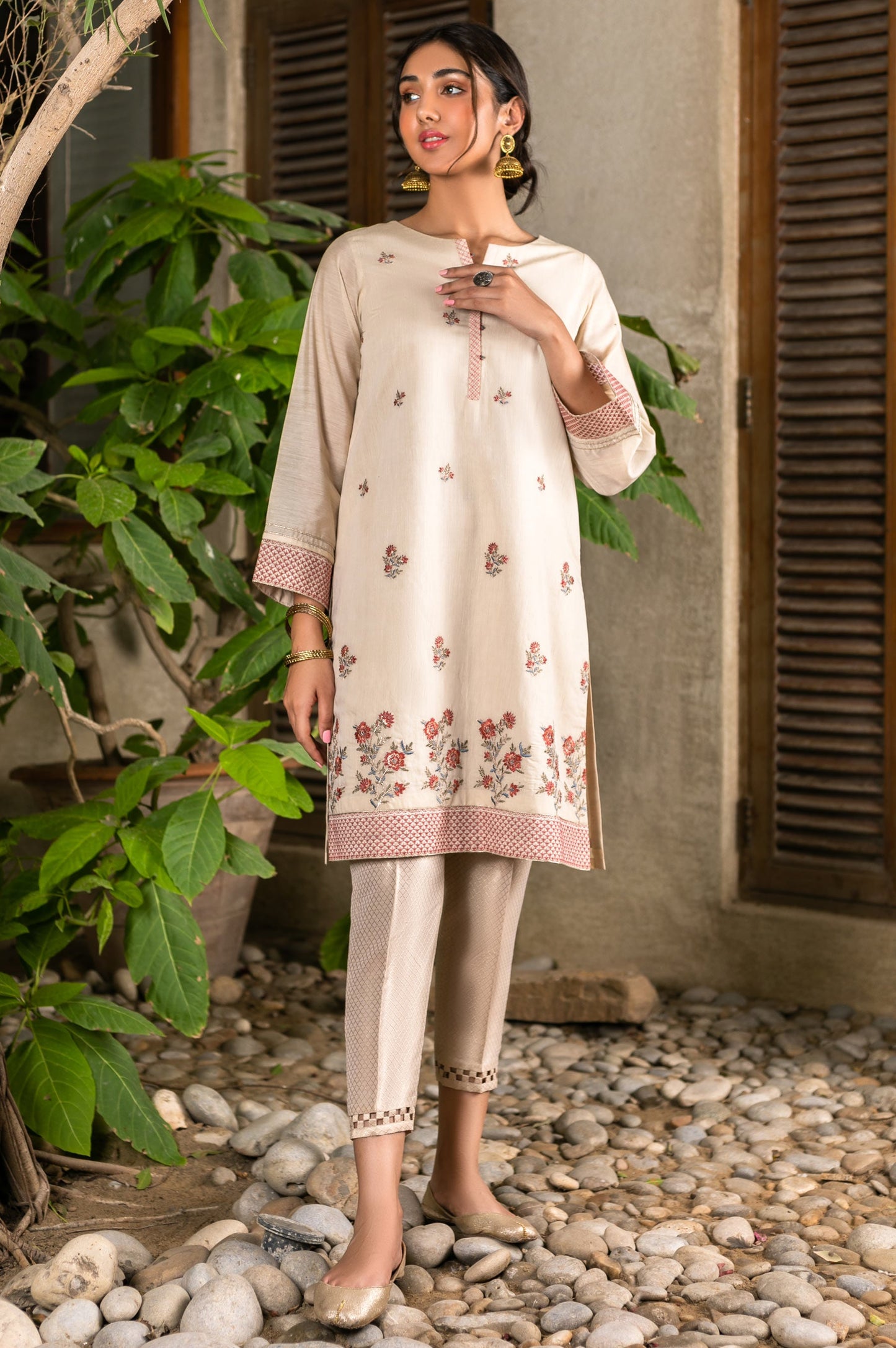 Stitched 1 Piece Paper Silk Dyed Embroidered Shirt