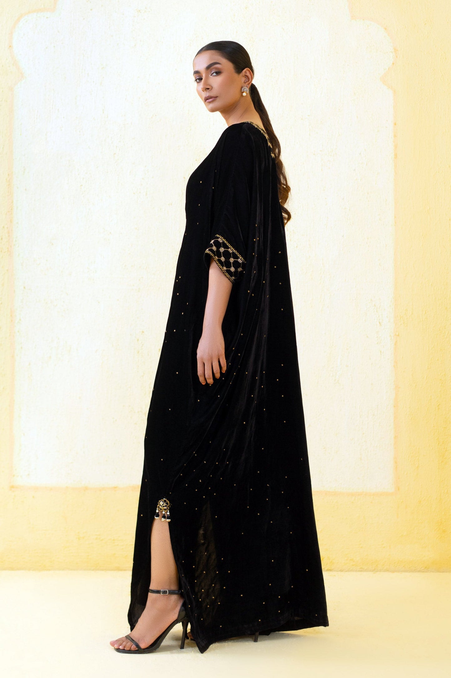 Stitched 1 Piece Velvet Kaftan - Black