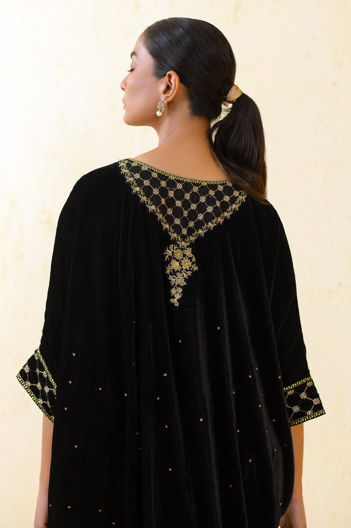 Stitched 1 Piece Velvet Kaftan - Black