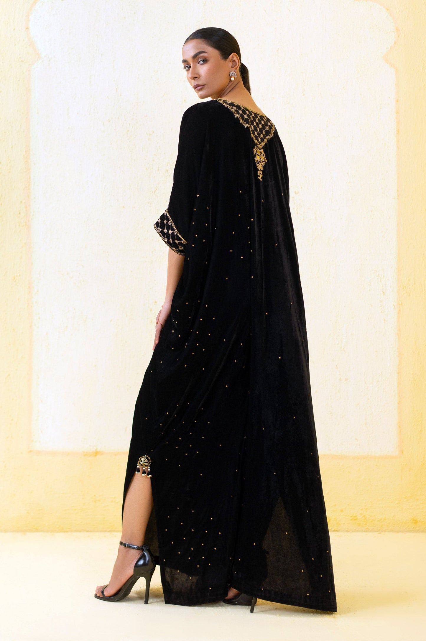 Stitched 1 Piece Velvet Kaftan - Black