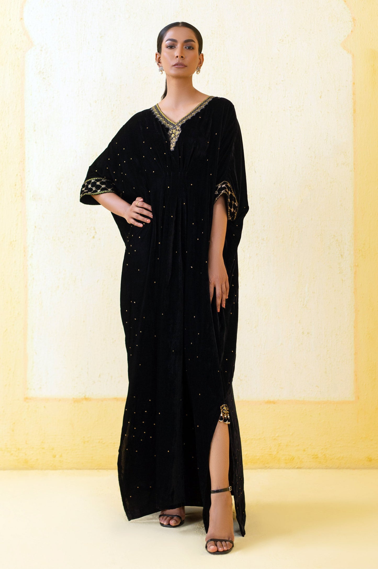 Stitched 1 Piece Velvet Kaftan - Black