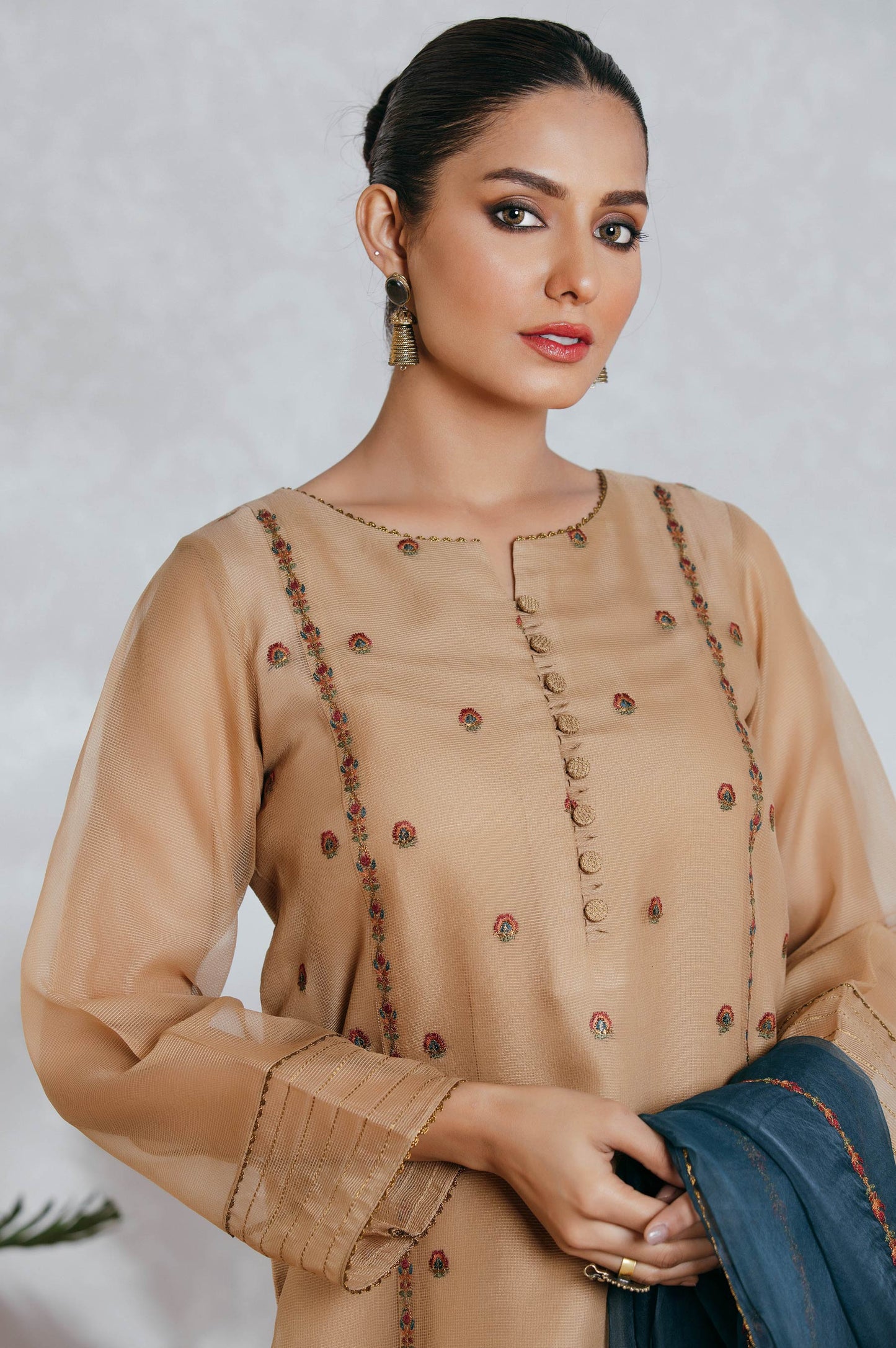 Stitched 3 Piece Textured Organza Embroidered Suit