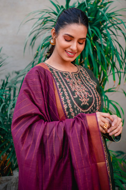 Stitched 3 Piece Khaddi Net Embroidered Suit