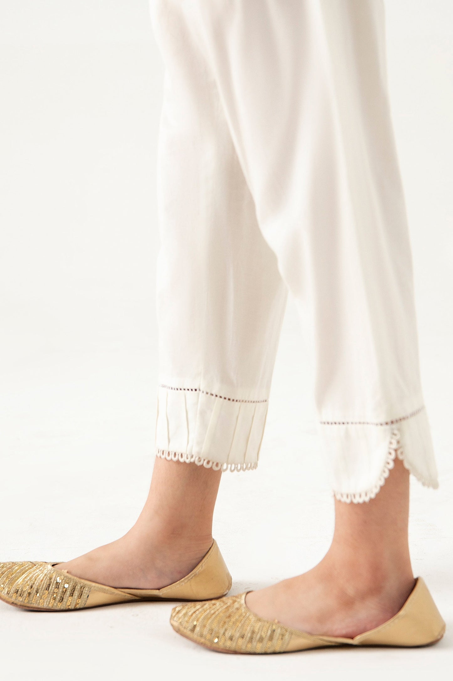 Embellished Capri Pants  - Off White