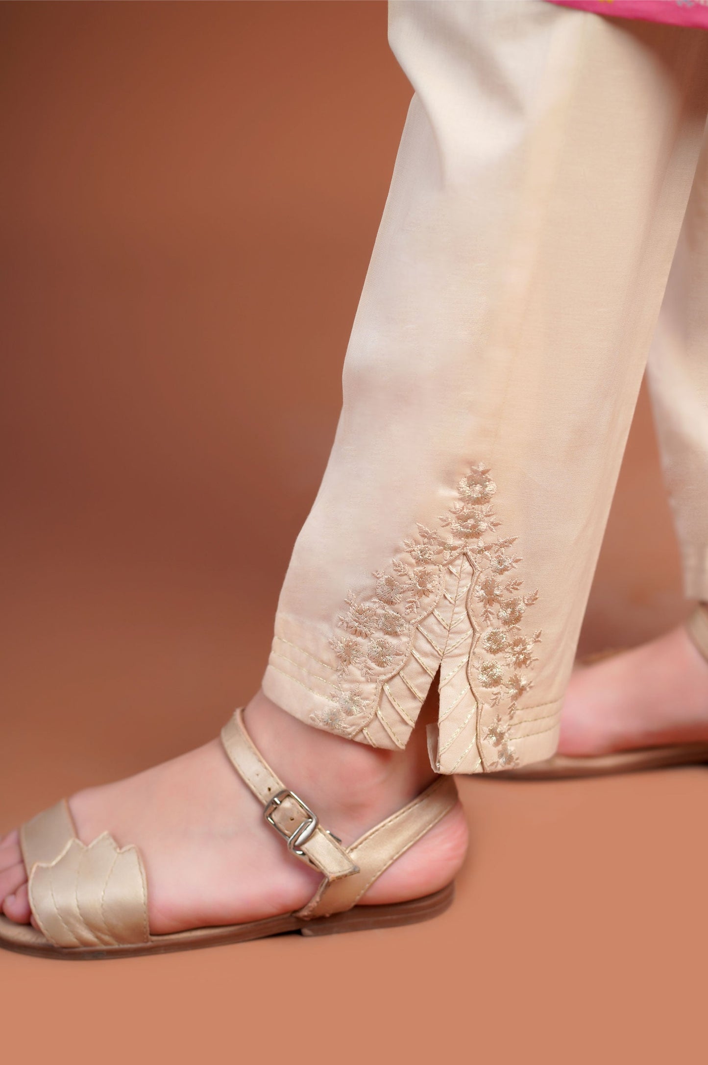 Embroidered Cambric Cigerrette Junior Pants  - Beige