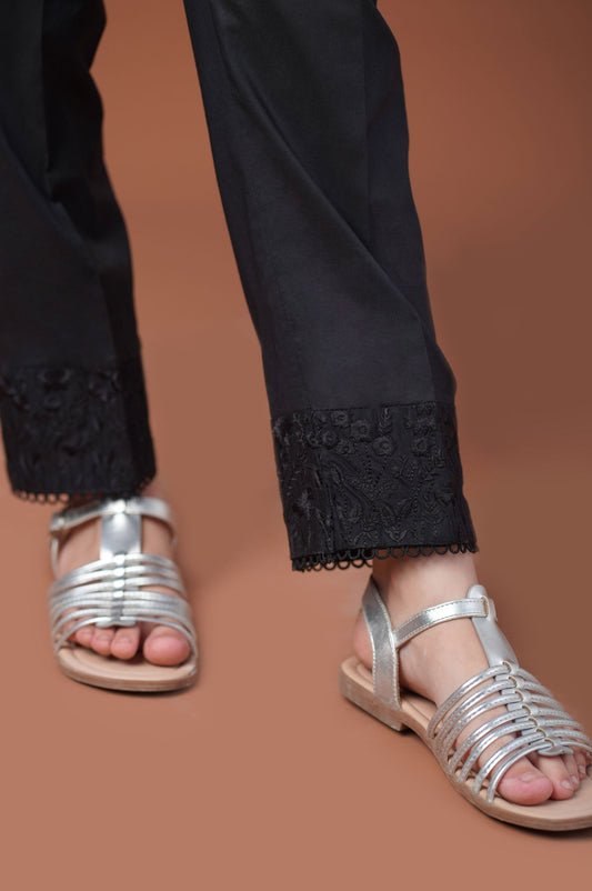 Embroidered Cambric Cigarettes Junior Pant - Black